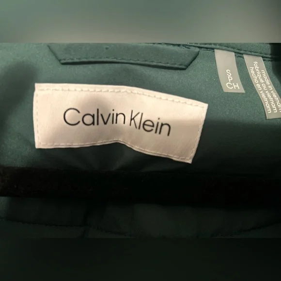 Calvin Klein Forest Green Women’s Hooded Puffer Jacket - Picture 5 of 6